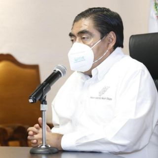 Barbosa se enoja con reportera por preguntar sobre mujeres desaparecidas