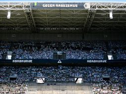 ''Es una linda operación, que crea una ambiente en el estadio'', destacó el director deportivo del equipo, Max Eberl, ''al mismo tiempo es un recordatorio que el futbol sin aficionados no es lo mismo''. AFP