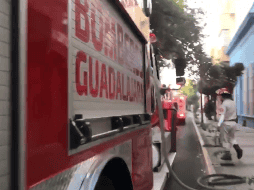 La finca se ubica en Pedro Moreno y Pavo, en la colonia Centro de Guadalajara. TWITTER/ @PCYBOMGDL