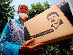 En la crisis algunos carteles desafían al gobierno con la entrega masiva de despensas. EFE/ ARCHIVO