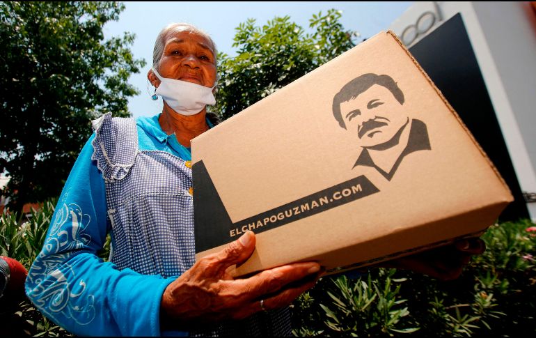 En la crisis algunos carteles desafían al gobierno con la entrega masiva de despensas. EFE/ ARCHIVO