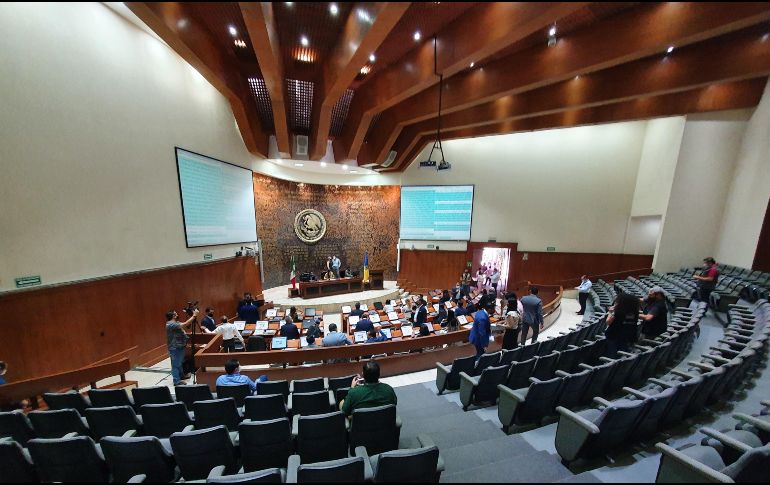 La sesión del pleno se abre sólo para declarar receso y se convoca a retomarla a las 18 horas. EL INFORMADOR/R.Rivas