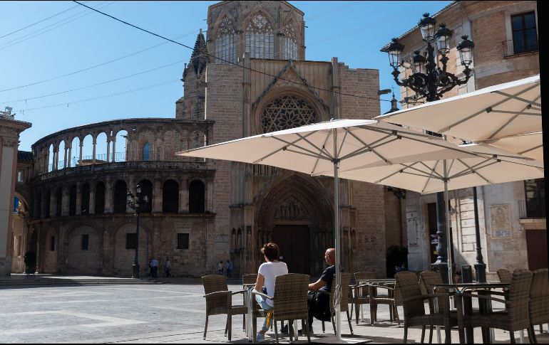 Con 83.7 millones de turistas en 2019, España es el segundo país del mundo que más visitantes extranjeros recibe, y este sector representa el 12.3% del PIB nacional. AFP / ARCHIVO