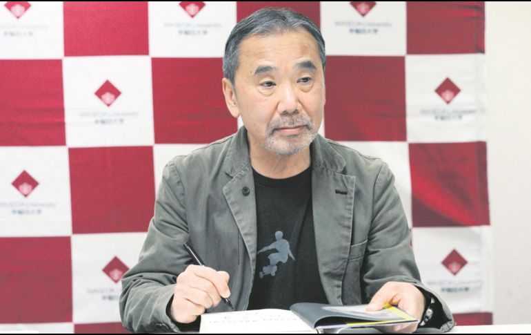 Desde agosto de 2008, cada dos meses el escritor presenta un programa llamado “Murakami Radio” en Tokyo FM. AP