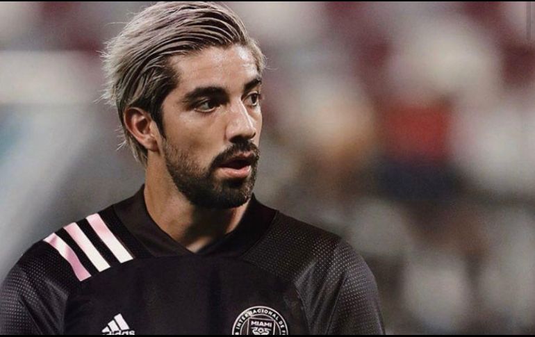 Pizarro recordó que, antes de salir de Chivas y partir a Rayados de Monterrey, su plan era que sólo lo vendieran a un club Europa. TWITTER / @Rpizarrot