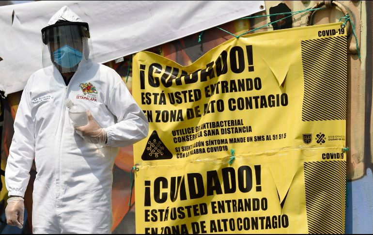El mayor número de casos confirmados COVID-19 se ubican en Iztapalapa con tres mil 097, que representan 20% del total. AFP/ARCHIVO