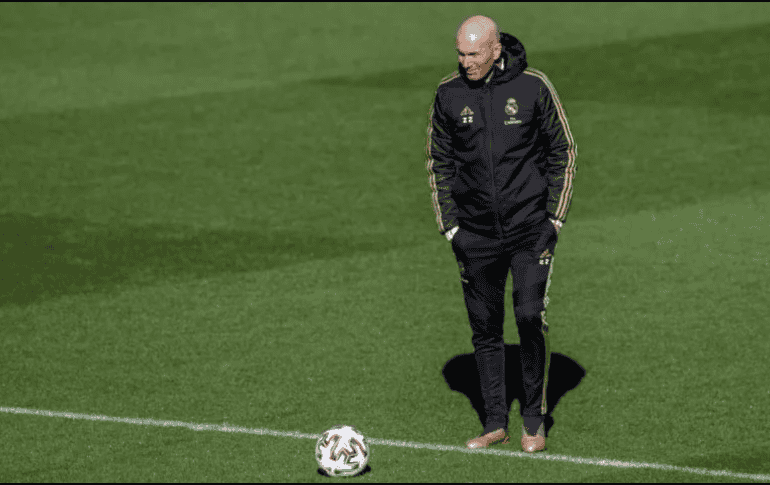 Zidane podría ser multado hasta con mil 700 dólares. EFE / ARCHIVO