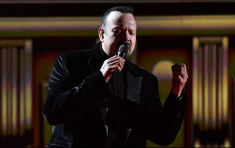 Pepe Aguilar señaló que los pastizales que su padre sembró para el ganado durante más de 40 años desaparecieron. AFP / ARCHIVO