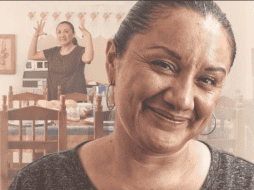 En redes sociales criticaron las imágenes que promovió el Gobierno federal, como ésta en que aparece una mujer sonriendo. ESPECIAL