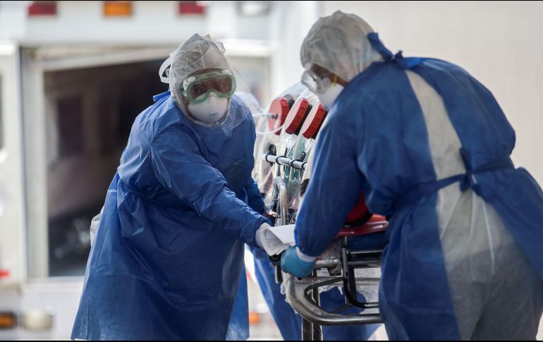 En el caso de México, el estudio de la Universidad de Lanzhou pronostica que una curva empezaría el sexto mes del año registrando algo menos de cuatro mil casos diarios a superar los 10 mil. AFP/P. Pardo