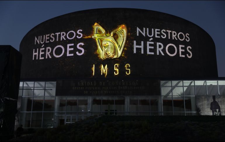 Ocho mil trabajadores de Salud serán reconocidos con los distintos grados de las Condecoraciones Miguel Hidalgo. EFE/S. Gutiérrez