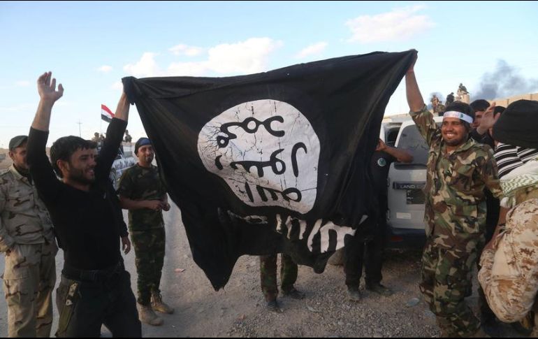 Según los extremistas, el COVID-19 se contagia 