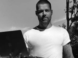 La producción del EP estuvo a cargo de Martin junto a Julio Reyes Copello, Montana, Raul Refree, Residente y Alejandro Jiménez. FACEBOOK/@RickyMartinOfficialPage