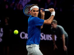Roger Federer se presentó, algo inédito en su carrera, como el deportista con mayores ingresos en el calendario y el primer tenista en hacerlo en más de 30 años. AFP / ARCHIVO