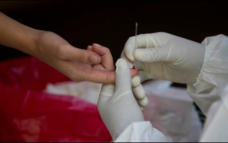 La UdeG ampliar al menos 15 días la Fase 0 en la entidad ante el rápido aumento de casos de COVID-19. EFE/O. Barría