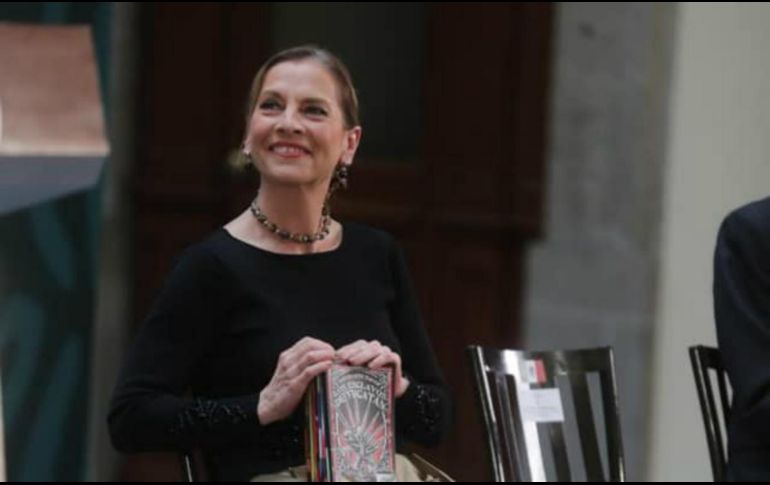 ''Es importante continuar con estos cuidados, comer alimentos nutritivos y hacer ejercicio, (que, ojalá se vuelva hábito en todos los mexicanos)'', subrayó la historiadora. FACEBOOK / Beatriz Gutiérrez Müller