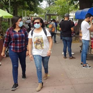 Sólo negocios con distintivo abrirán el lunes; clausurarán giros no permitidos que operen