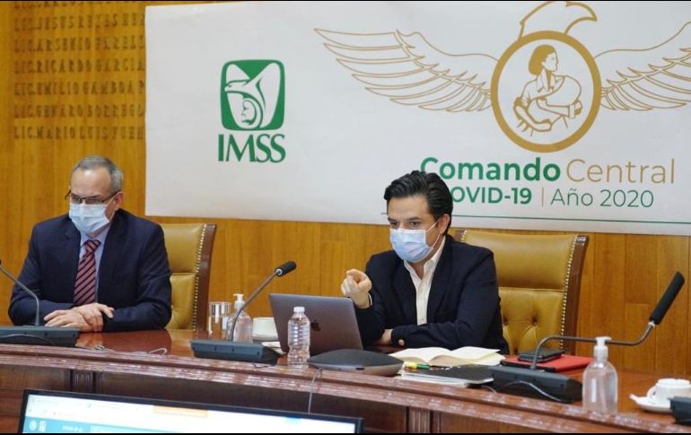 Aseguran que el IMSS viola los derechos de personal médico al no brindarles la protección adecuada. TWITTER/@zoerobledo