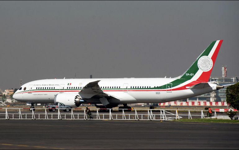 López Obrador ya dio a conocer a inicios de mayo que había un posible comprador interesado en el avión presidencial, valorado en unos 130 millones de dólares. AFP / ARCHIVO