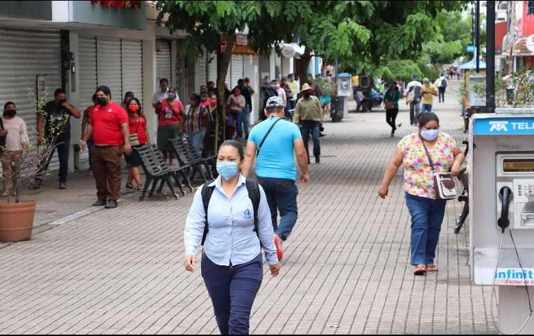 En las últimas 24 horas se registraron dos mil 771 casos y 237 defunciones más. SUN
