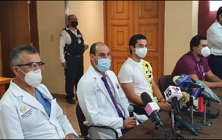 El equipo de médicos explicaron detalladamente los procedimientos realizados y el momento en que se encuentra Benjamín Galindo Marentes. EL INFORMADOR / J. Robles