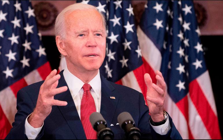 Biden denunció varias veces el asesinato de Floyd y el ''racismo institucional'' que según él afecta a EU. Pero también llamó a la calma y condenó la violencia. AFP / J. Watson