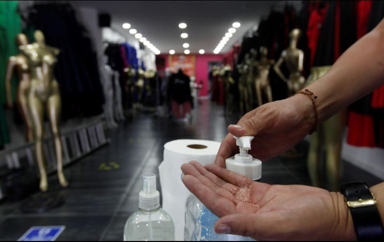 Desde ayer comenzó la reactivación de algunos negocios que no se consideraban esenciales durante la emergencia sanitaria. EFE/ARCHIVO