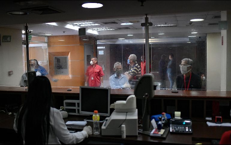 Según cifras oficiales, en Venezuela hay mil 819 contagiados y 18 fallecidos por COVID-19. AP/M. Delacroix