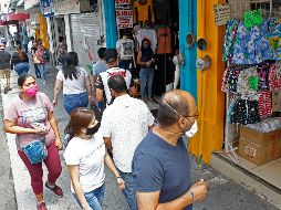 En la zona de Obregón operan alrededor de mil 500 establecimientos. Los locatarios de este núcleo comercial esperan abrir todo el corredor a más tardar el 15 de junio. Ayer la mitad ofrecía sus productos con medidas sanitarias. EL INFORMADOR/A. Camacho