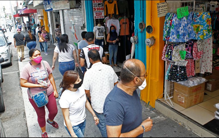 En la zona de Obregón operan alrededor de mil 500 establecimientos. Los locatarios de este núcleo comercial esperan abrir todo el corredor a más tardar el 15 de junio. Ayer la mitad ofrecía sus productos con medidas sanitarias. EL INFORMADOR/A. Camacho