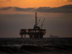 Durante la sesión, el Brent superó los 40 dólares por primera vez desde el 6 de marzo. EFE/E. Laurent