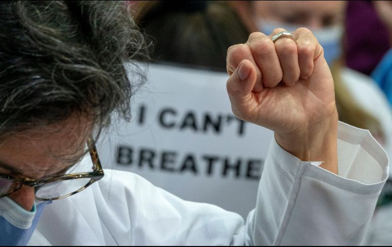 Los servicios serán televisados y tanto en el de Carolina del Norte como en Houston algunas personas que no fueran cercanas a él podrán acudir a presentar sus condolencias a la familia. EFE / EPA / C. Herrera