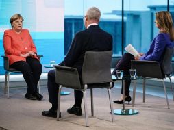 Este jueves, se transmitió una entrevista a Angela Merkel por la cadena televisiva estatal ZDF. EFE/C. Bilan