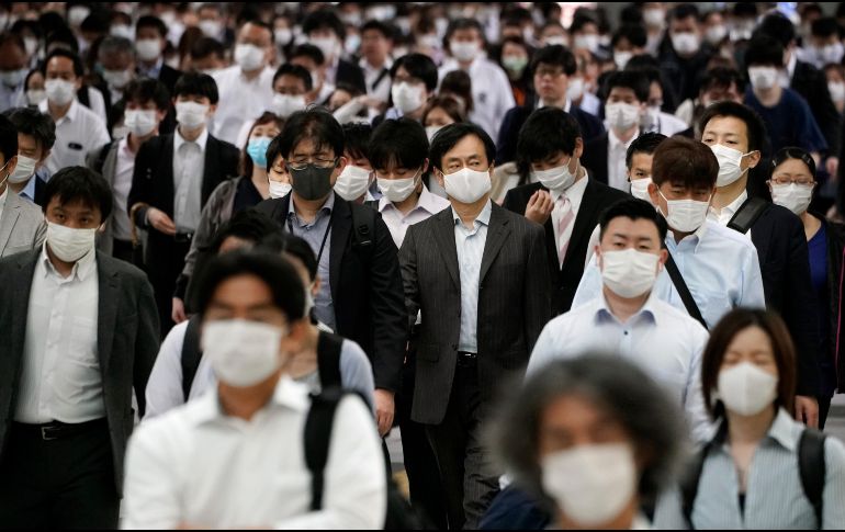 Los japoneses salieron un 99.8 por ciento menos durante abril comparado con las salidas registradas el año anterior. AP / ARCHIVO