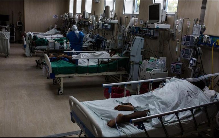 Del total de casos detectados, nueve mil 500 han sido hospitalizados, 302 más que en el anterior informe. EFE/S. Rugrand