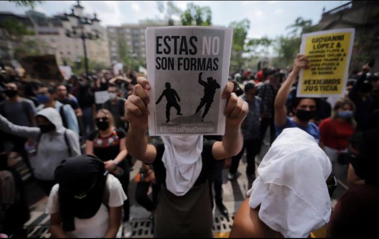 Los jóvenes enfrentaban cargos por daños a las cosas, lesiones, desobediencia, delitos cometidos contra representantes de la autoridad, resistencia por particulares y ataques. EL INFORMADOR/F. Atilano