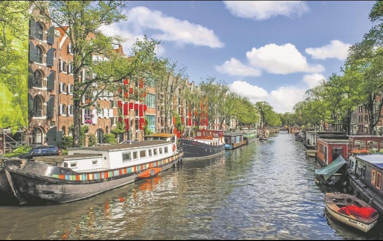 Paisaje. Esta urbe se caracteriza por su elaborado sistema de canales y sus casas angostas con fachadas de dos aguas. PIXABAY