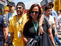 Neymar con su madre Nadine Gonçalves. EFE/ARCHIVO