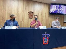 En rueda de prensa Fortino Domínguez Rueda, José Claudio Carrillo Navarro y Jorge Ignacio Rosas. FACEBOOK / Cátedra de la Interculturalidad y Seminario de Epistemologías Decoloniales
