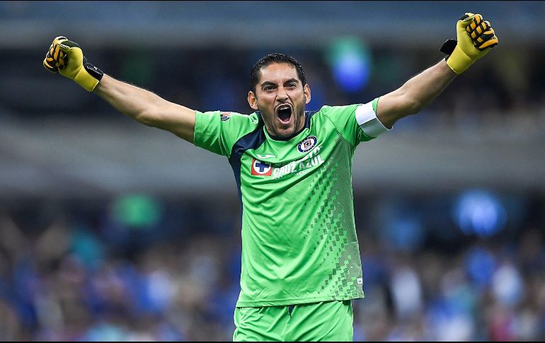 Jesús Corona, portero y capitán del Cruz Azul, mandó un mensaje al presidente del club, Guillermo Álvarez Cuevas, en nombre del equipo. Imago7 / ARCHIVO