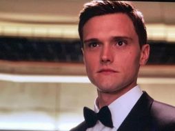 Hartley Sawyer interpretó al superhéroe Enlongated Man en la serie 