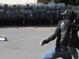 En las últimas manifestaciones registradas en la Ciudad de México, se han reportado episodios de violencia y agresiones. EFE/J. Pazos