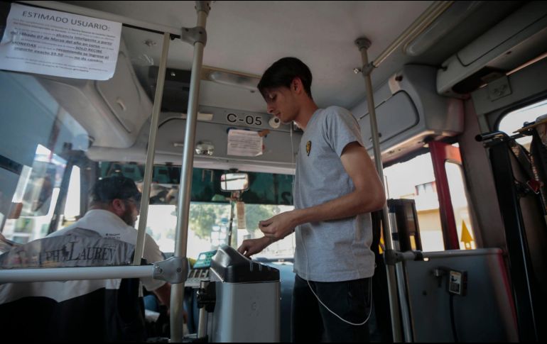 Actualmente 92% de las unidades del transporte público cuenta con método electrónico de pago, pero son pocos los lugares donde se pueden recargar las tarjetas. EL INFORMADOR/Archivo