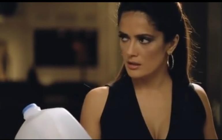 En un video, Salma pierde el 