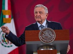 En su conferencia de prensa, en Palacio Nacional, el Jefe del Ejecutivo recordó que solo el IFT, tiene 30 direcciones, es un aparato burocrático costoso. SUN / S. Tapia