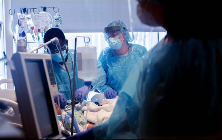 El costo promedio para atenderse por COVID-19 en hospitales privados es de 452 mil 918 pesos. AFP/L. Brown