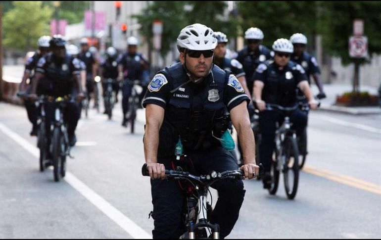 Miembros de la policía, así como expertos en derechos cívicos, igualdad y relaciones intercomunitarias, se encargarán de redactar las propuestas. EFE/M. Reynolds