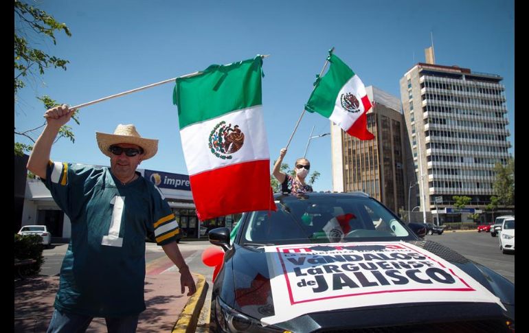 La caravana recorrió varios kilómetros de las principales avenidas de Guadalajara, donde se observaron unos dos mil automóviles. EFE/F. Guasco