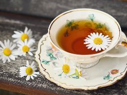 Relajante. Tomar una infusión de manzanilla por las noches ayuda a combatir el insomnio. ESPECIAL