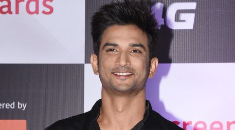 Sushant debutó en Bollywood en 2013 con el director Abhishek Kapoor en “Kai Po Che”, basada en el libro de Chetan Bhagat. AFP / S. Jaiswal
